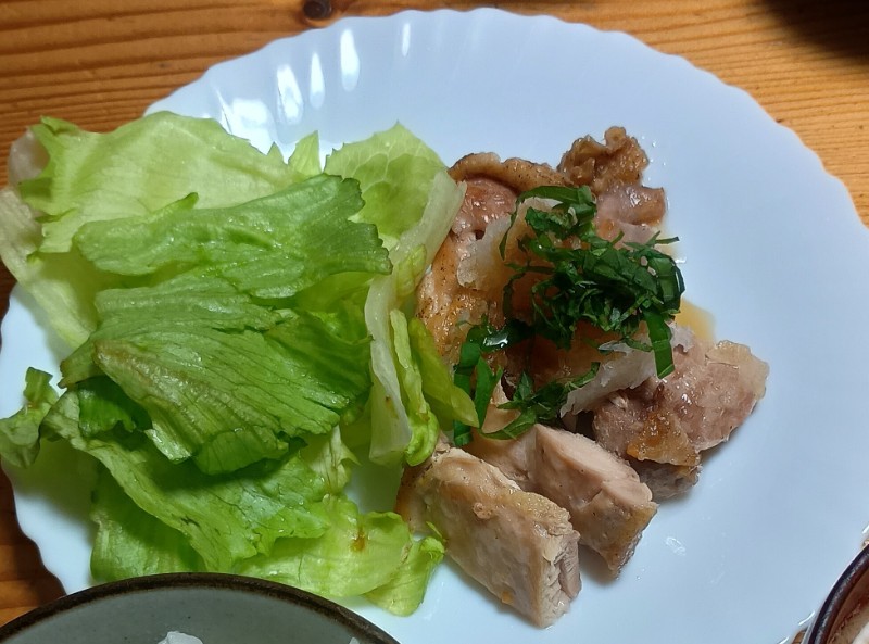 鶏もも肉ソテー大根おろしポン酢かけ